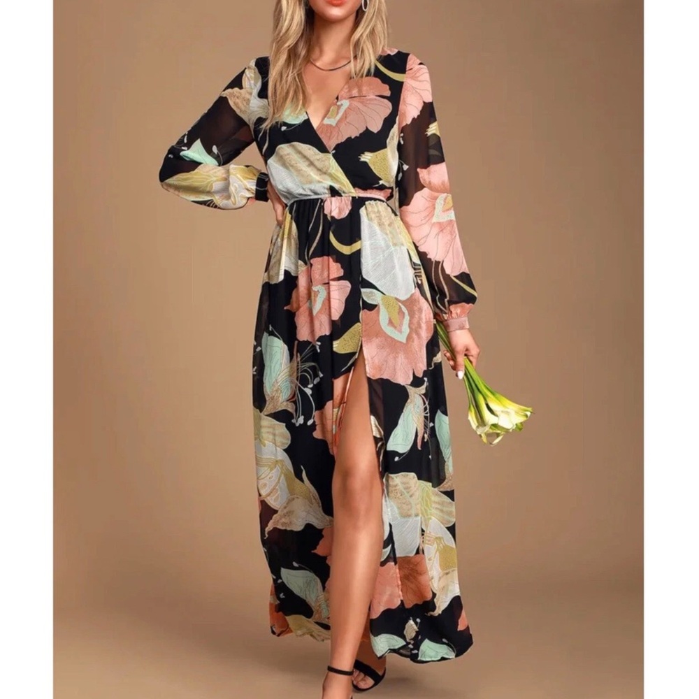 Floral Maxi Dress “Wonderous Lillies”with Black Base size XS like new cond